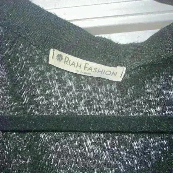 Black Short Sleeve Open Front Cardigan - Size Medium - Picture 2 of 3